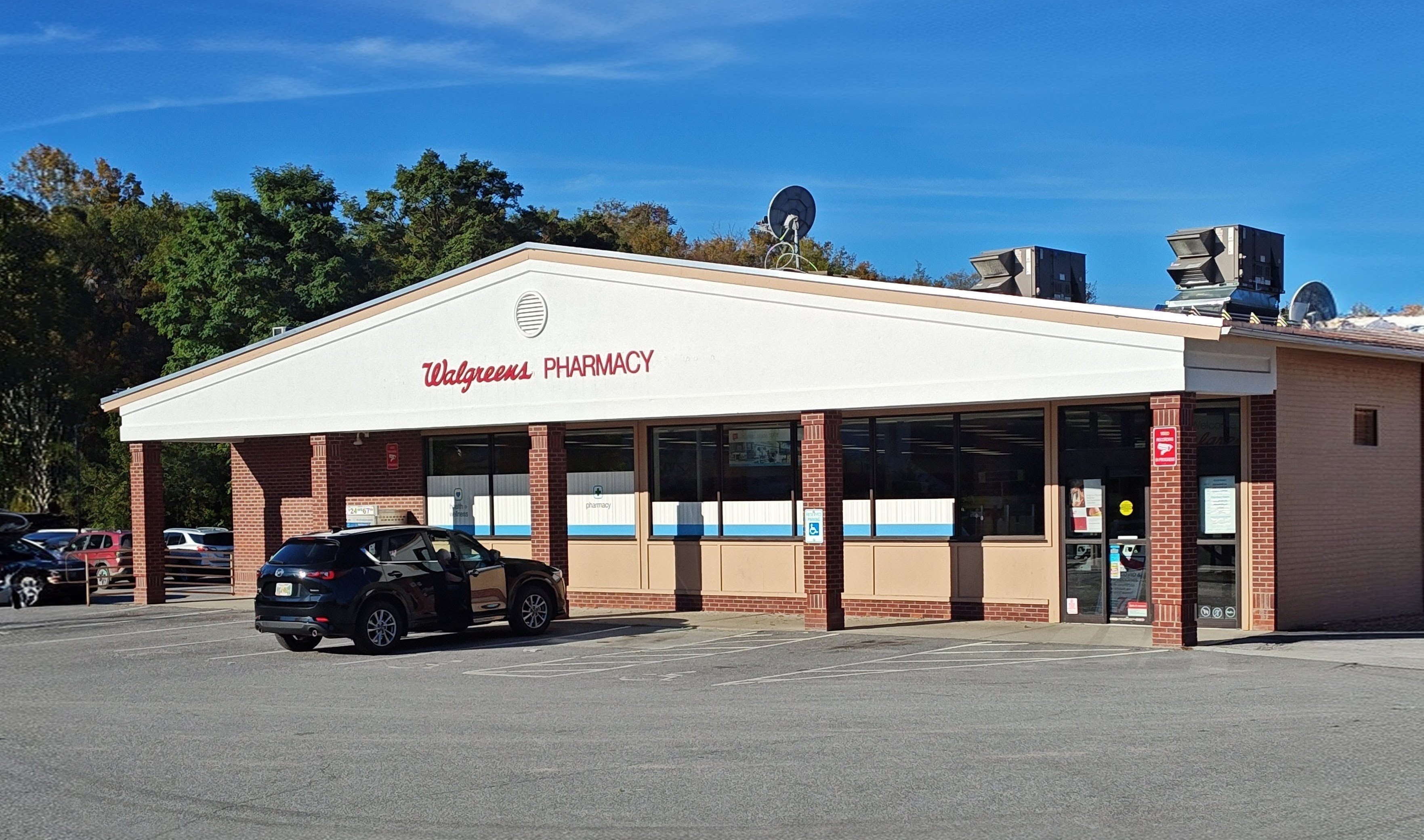 Store Front Image - Walgreens - Brandon VT